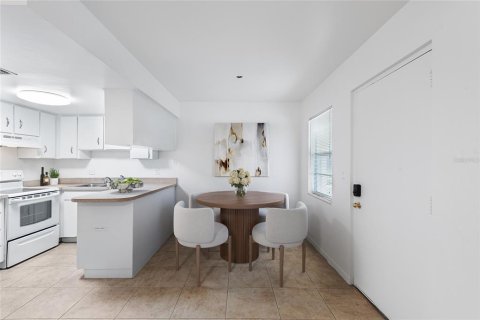 Appartement à louer à Saint Petersburg, Floride: 1 chambre, 59.46 m2 № 2400197 - photo 3