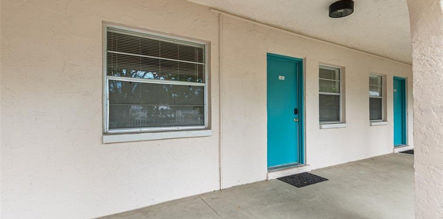 Appartement à Saint Petersburg, Floride 1 chambre, 59.46 m2 № 2400197