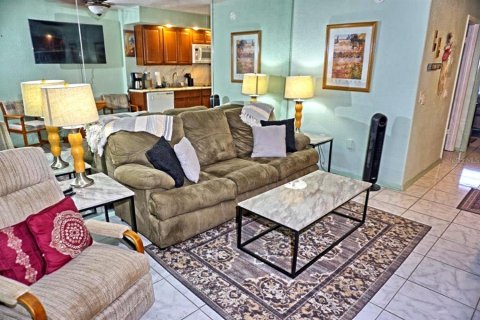 Condo in Lutz, Florida, 1 bedroom  № 2143343 - photo 2