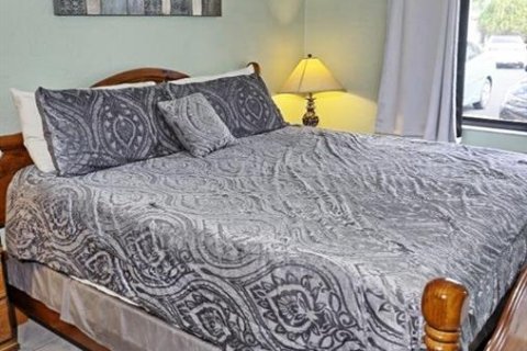 Condo in Lutz, Florida, 1 bedroom  № 2143343 - photo 13