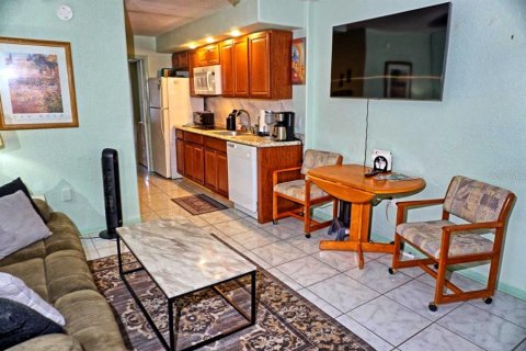 Condo in Lutz, Florida, 1 bedroom  № 2143343 - photo 6