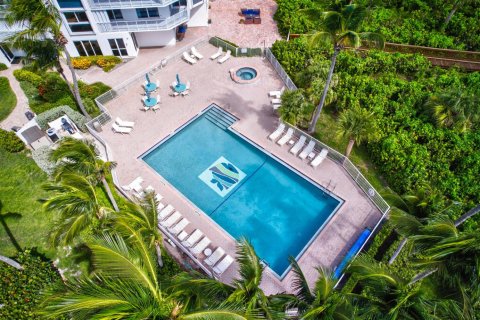 Condo in St. Lucie, Florida, 2 bedrooms  № 2192180 - photo 16