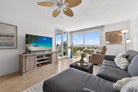 Condo in St. Lucie, Florida, 2 bedrooms  № 2192180 - photo 4