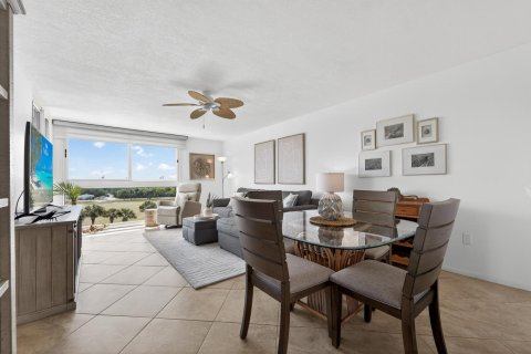 Condo in St. Lucie, Florida, 2 bedrooms  № 2192180 - photo 5