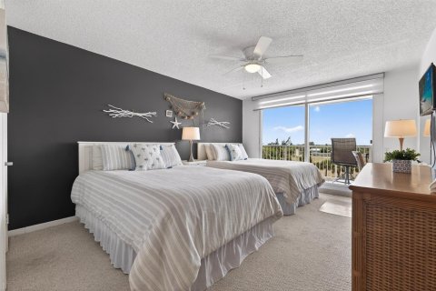 Condo in St. Lucie, Florida, 2 bedrooms  № 2192180 - photo 9