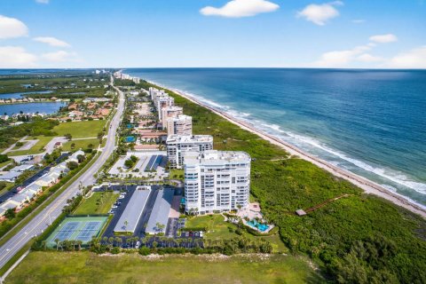 Condo in St. Lucie, Florida, 2 bedrooms  № 2192180 - photo 18