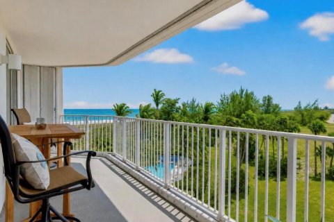 Condo in St. Lucie, Florida, 2 bedrooms  № 2192180 - photo 2