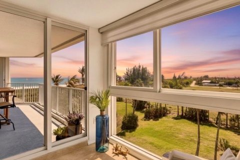 Condo in St. Lucie, Florida, 2 bedrooms  № 2192180 - photo 27