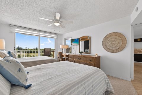 Condo in St. Lucie, Florida, 2 bedrooms  № 2192180 - photo 10