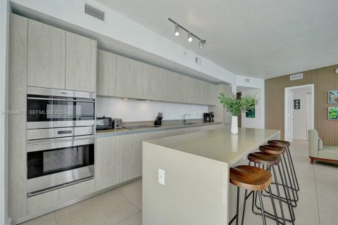 Condominio en alquiler en Hollywood, Florida, 3 dormitorios, 164.53 m2 № 2060114 - foto 3