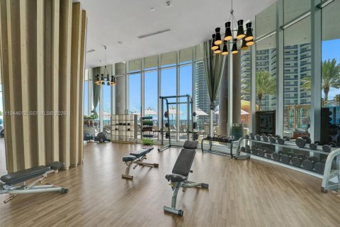 Condominio en alquiler en Hollywood, Florida, 3 dormitorios, 164.53 m2 № 2060114 - foto 14