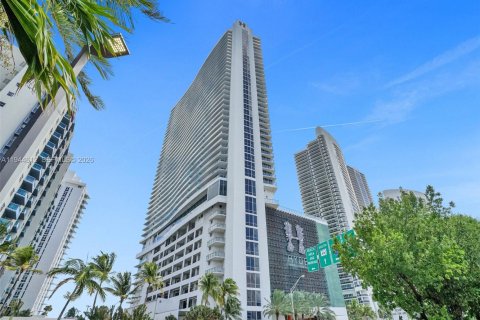 Condominio en alquiler en Hollywood, Florida, 3 dormitorios, 164.53 m2 № 2060114 - foto 8