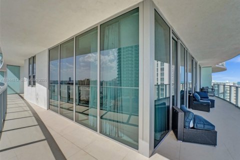 Condominio en alquiler en Hollywood, Florida, 3 dormitorios, 164.53 m2 № 2060114 - foto 22