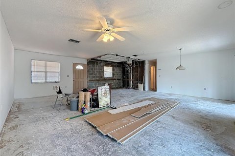Condo in Saint Petersburg, Florida, 2 bedrooms  № 1688197 - photo 8