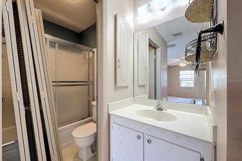 Condo in Saint Petersburg, Florida, 2 bedrooms  № 1688197 - photo 22