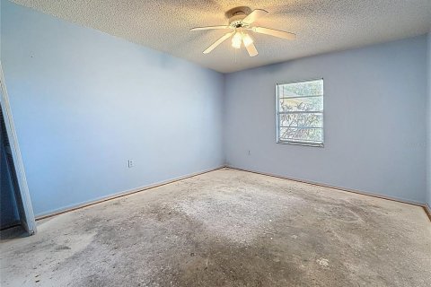 Condo in Saint Petersburg, Florida, 2 bedrooms  № 1688197 - photo 13
