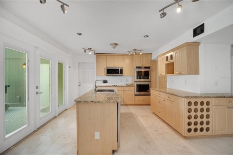 Casa en venta en Orlando, Florida, 4 dormitorios, 205.87 m2 № 1915765 - foto 12