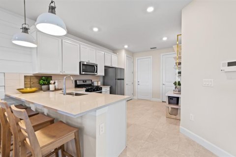 House in BEACHWALK BY MANASOTA KEY in Englewood, Florida 2 bedrooms, 134.52 sq.m. № 1914795 - photo 9