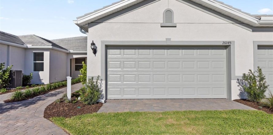 House in BEACHWALK BY MANASOTA KEY in Englewood, Florida 2 bedrooms, 134.52 sq.m. № 1914795
