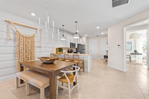 House in BEACHWALK BY MANASOTA KEY in Englewood, Florida 2 bedrooms, 134.52 sq.m. № 1914795 - photo 12