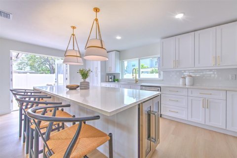 Casa en venta en Belleair Beach, Florida, 3 dormitorios, 148.74 m2 № 1673430 - foto 12