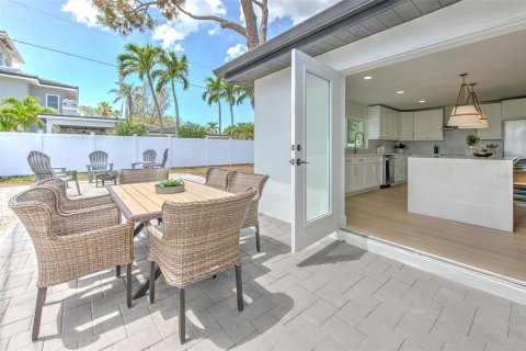 Casa en venta en Belleair Beach, Florida, 3 dormitorios, 148.74 m2 № 1673430 - foto 26