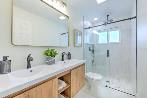 Casa en venta en Belleair Beach, Florida, 3 dormitorios, 148.74 m2 № 1673430 - foto 17