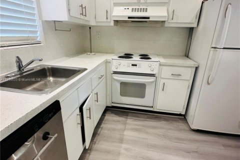 Copropriété à vendre à Miami, Floride: 1 chambre, 62.34 m2 № 1973427 - photo 5