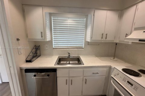 Copropriété à vendre à Miami, Floride: 1 chambre, 62.34 m2 № 1973427 - photo 6