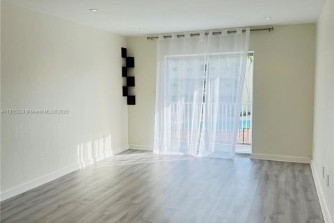 Copropriété à vendre à Miami, Floride: 1 chambre, 62.34 m2 № 1973427 - photo 1