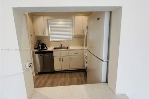 Copropriété à vendre à Miami, Floride: 1 chambre, 62.34 m2 № 1973427 - photo 4