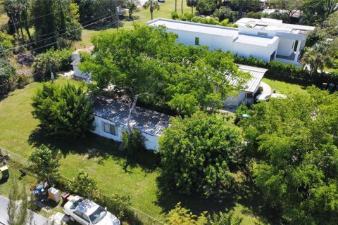 Land in Naples, Florida № 1909403 - photo 4