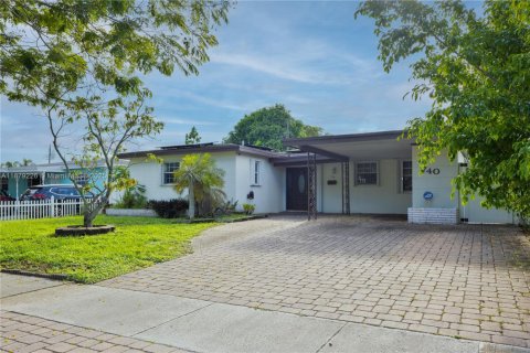 House in Hollywood, Florida 3 bedrooms, 151.34 sq.m. № 1927798 - photo 2