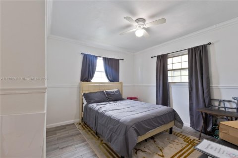 House in Hollywood, Florida 3 bedrooms, 151.34 sq.m. № 1927798 - photo 19