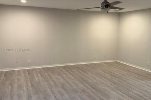 Townhouse in Fort Lauderdale, Florida 3 bedrooms, 218.32 sq.m. № 1982384 - photo 24