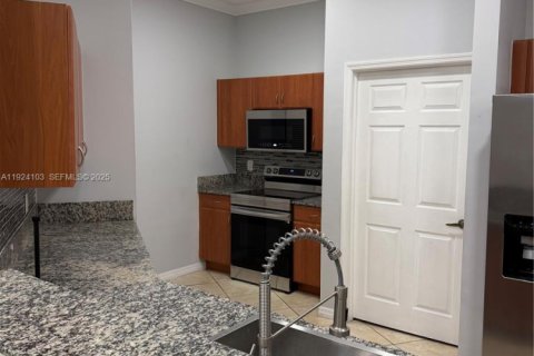 Townhouse in Fort Lauderdale, Florida 3 bedrooms, 218.32 sq.m. № 1982384 - photo 17