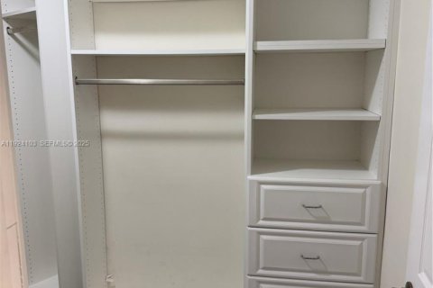 Townhouse in Fort Lauderdale, Florida 3 bedrooms, 218.32 sq.m. № 1982384 - photo 27