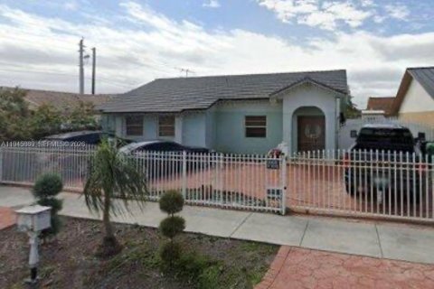 Villa ou maison à Miami, Floride 3 chambres, 132.39 m2 № 2002148