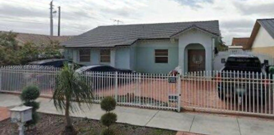 Villa ou maison à Miami, Floride 3 chambres, 132.39 m2 № 2002148