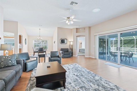 Снять в аренду виллу или дом в Леди-Лейк, Флорида 3 спальни, 180.51м2, № 1832212 - фото 11