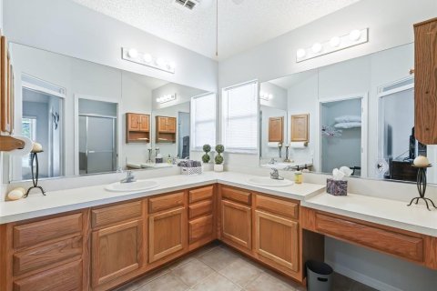 Снять в аренду виллу или дом в Леди-Лейк, Флорида 3 спальни, 180.51м2, № 1832212 - фото 15