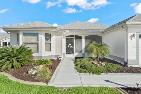 Снять в аренду виллу или дом в Леди-Лейк, Флорида 3 спальни, 180.51м2, № 1832212 - фото 2