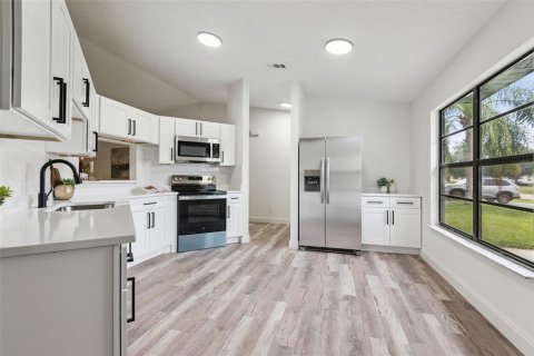 Casa en venta en Palm Bay, Florida, 3 dormitorios, 147.16 m2 № 2381063 - foto 10
