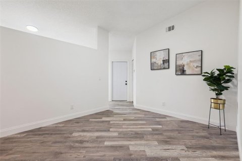 Casa en venta en Palm Bay, Florida, 3 dormitorios, 147.16 m2 № 2381063 - foto 4