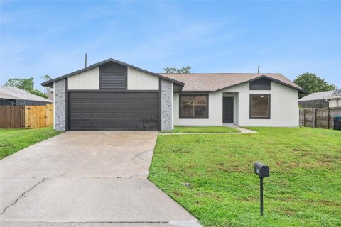 Casa en Palm Bay, Florida 3 dormitorios, 147.16 m2 № 2381063