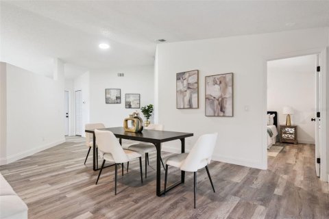 Casa en venta en Palm Bay, Florida, 3 dormitorios, 147.16 m2 № 2381063 - foto 9