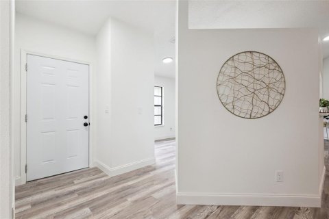 Casa en venta en Palm Bay, Florida, 3 dormitorios, 147.16 m2 № 2381063 - foto 3