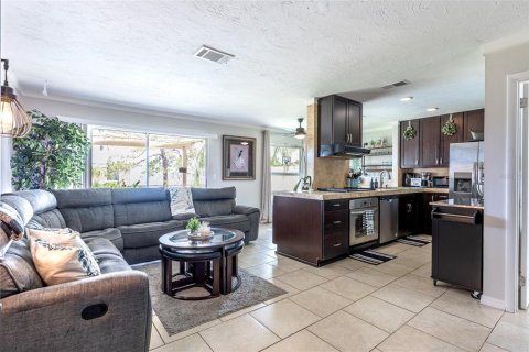 Condo in Bradenton, Florida, 2 bedrooms  № 1844889 - photo 6