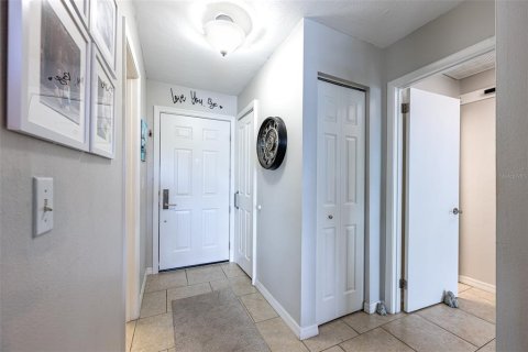 Condo in Bradenton, Florida, 2 bedrooms  № 1844889 - photo 5