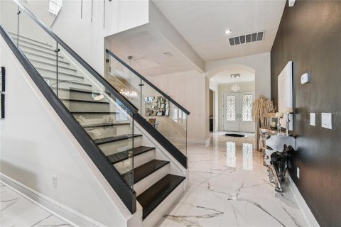 House in Land O' Lakes, Florida 6 bedrooms, 415.83 sq.m. № 1898740 - photo 13